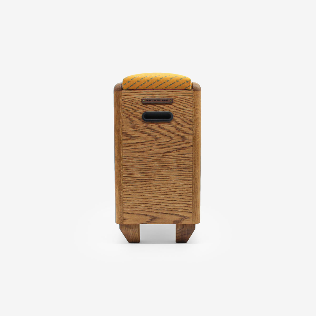 WWW_CONSOLEBOX STOOL_DELICA